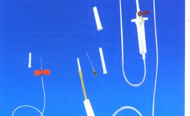 Bộ dây truyền dịch(có kim truyền) vô trùng sử dụng một lần